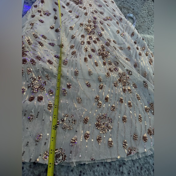 Kalinnu Champagne Sequins Mermaid Evening Gown dress Size Medium New with tags - Picture 8 of 14